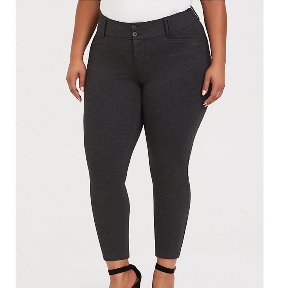 Torrid Studio Dark Gray Stretch Cropped Pants